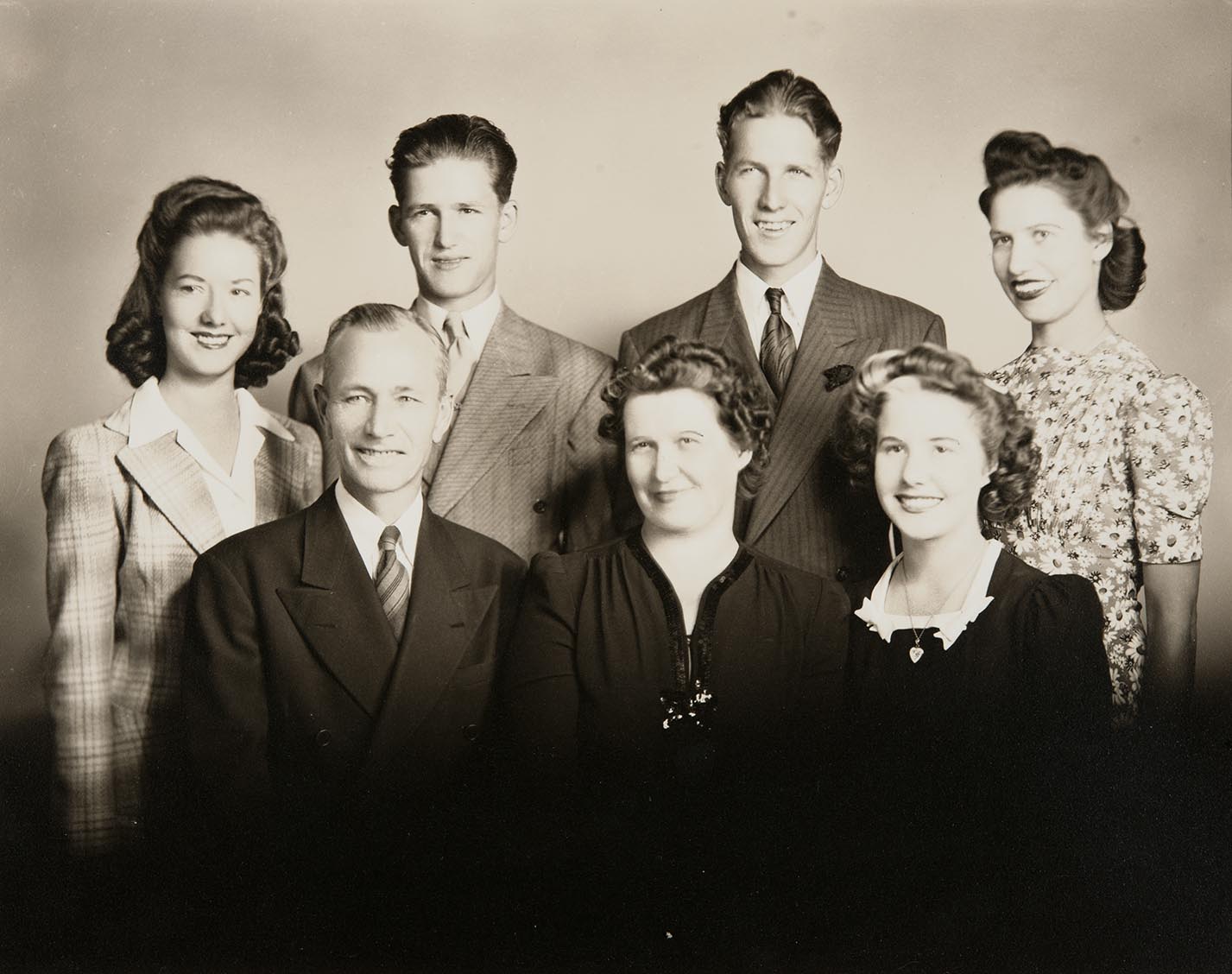 The Little family portrait — Harry, Karen and their five children